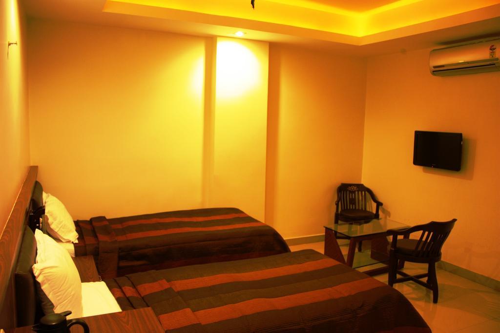 Hotel Avn Grand Ranchi Oda fotoğraf
