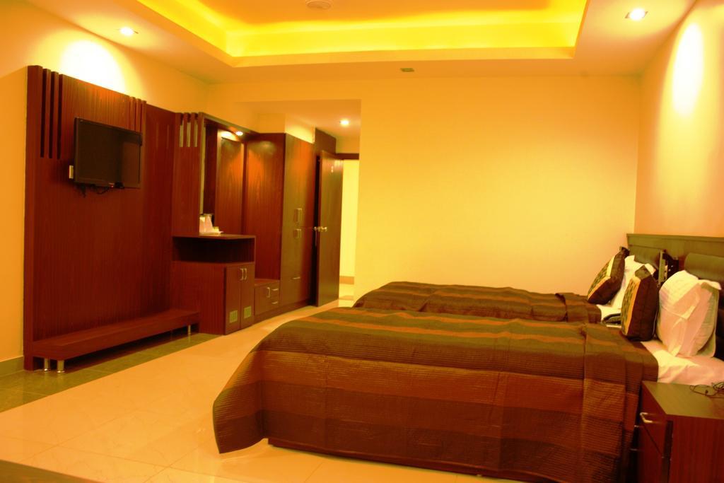 Hotel Avn Grand Ranchi Oda fotoğraf