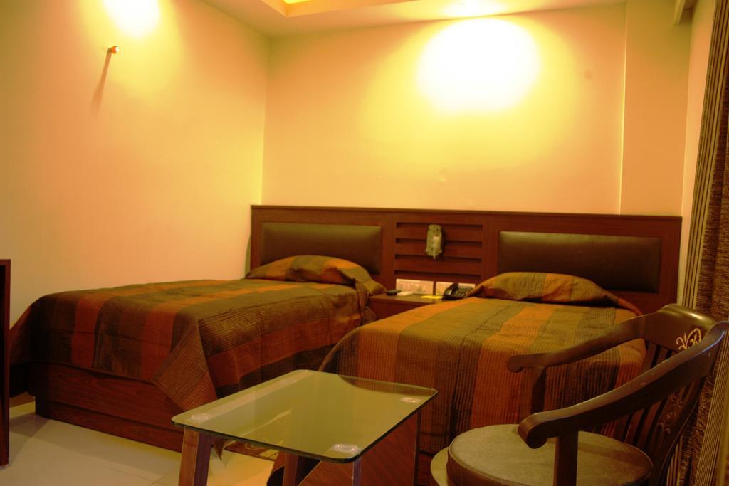 Hotel Avn Grand Ranchi Oda fotoğraf